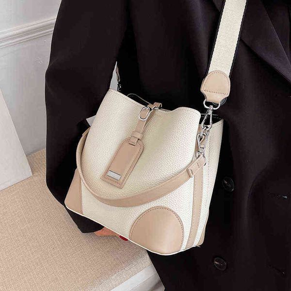 evening bags small pu leather shoulder crossbody bag with short handle for women 2022winter fashion casual purses handbags totes 220517
evening bags small pu leather shoulder crossbody bag with short handle for women 2022winter fashion casual purses handbags totes 220517