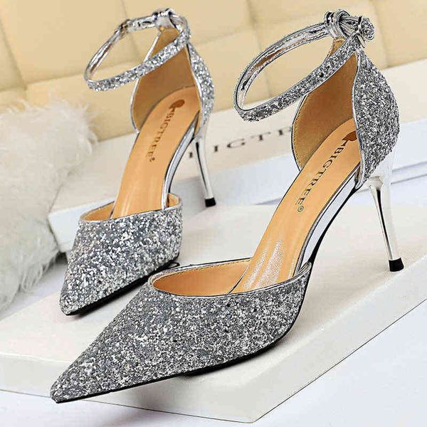 bigtree shoes sequin cloth kitten heels woman pumps fashion party women stiletto 7.5 cm wedding plus size 43 220531, Black
bigtree shoes sequin cloth kitten heels woman pumps fashion party women stiletto 7.5 cm wedding plus size 43 220531, Black