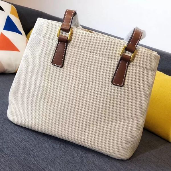canvas shopping bag shoulder front pattern tote bag fashion cowhide designer interior zipper large capacity totes bags
canvas shopping bag shoulder front pattern tote bag fashion cowhide designer interior zipper large capacity totes bags