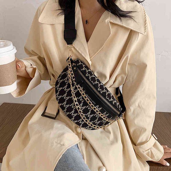 fashionable embroidered letter new wide belt women's cross fashion small square luxury ladies shoulder bag
fashionable embroidered letter new wide belt women's cross fashion small square luxury ladies shoulder bag