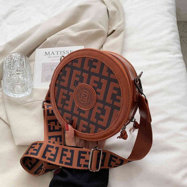 2022 new designer handbags hand round simple wide single diagonal
2022 new designer handbags hand round simple wide single diagonal