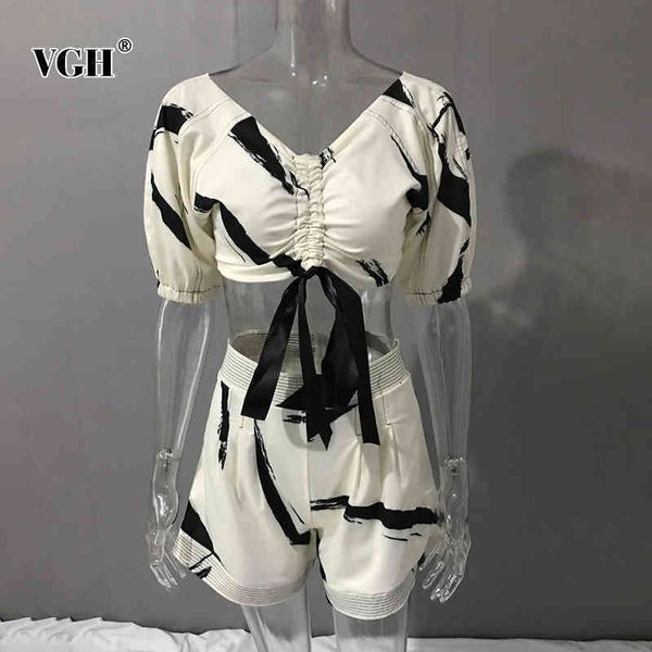 print shorts suit womens v neck lantern sleeve ruched short with high waist mini wide leg trousers summer 210507, White
print shorts suit womens v neck lantern sleeve ruched short with high waist mini wide leg trousers summer 210507, White