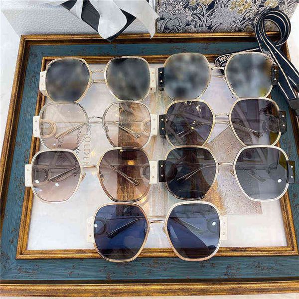 2022 latest fashion designer factory online export sunglasses d family new large same, White;black
2022 latest fashion designer factory online export sunglasses d family new large same, White;black