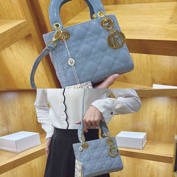 women's 2022 new diana net foreign style fashionable one shoulder messenger high sense of fashion bag luxury designer wholesale flash s
women's 2022 new diana net foreign style fashionable one shoulder messenger high sense of fashion bag luxury designer wholesale flash s
