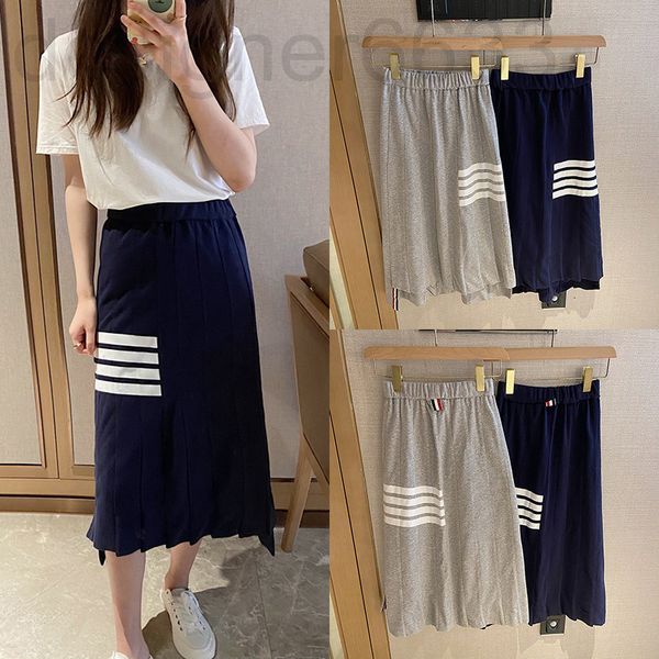 skirts designer autumn and winter college temperament striped knitted half body over knee pleated long skirt hip wrap skirt irregular one-st, Black
skirts designer autumn and winter college temperament striped knitted half body over knee pleated long skirt hip wrap skirt irregular one-st, Black