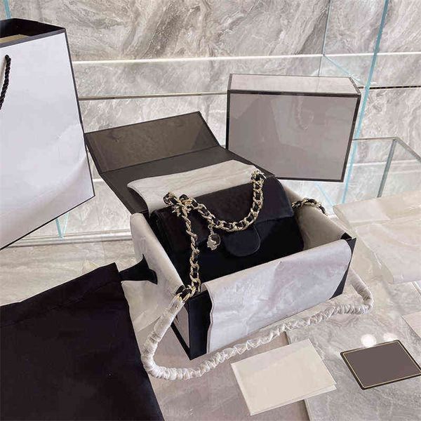 5a+ crossbody designer bags luxurious mini 20cm fashion shoulder designers women handbags lambs leather clutch with badge gold 1kq9
5a+ crossbody designer bags luxurious mini 20cm fashion shoulder designers women handbags lambs leather clutch with badge gold 1kq9