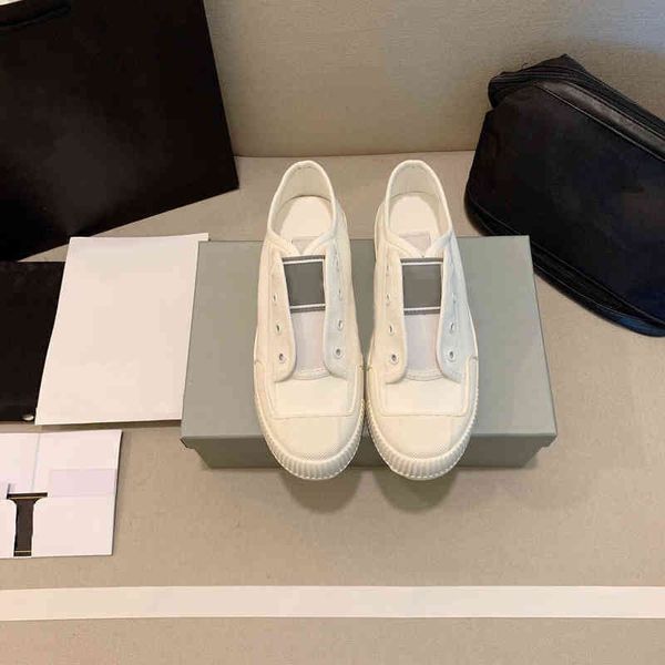 dress shoes sandals slippers designer women sneaker luxury breathable black white canvas shoes lady summer new flat casual board shoe 220408
dress shoes sandals slippers designer women sneaker luxury breathable black white canvas shoes lady summer new flat casual board shoe 220408