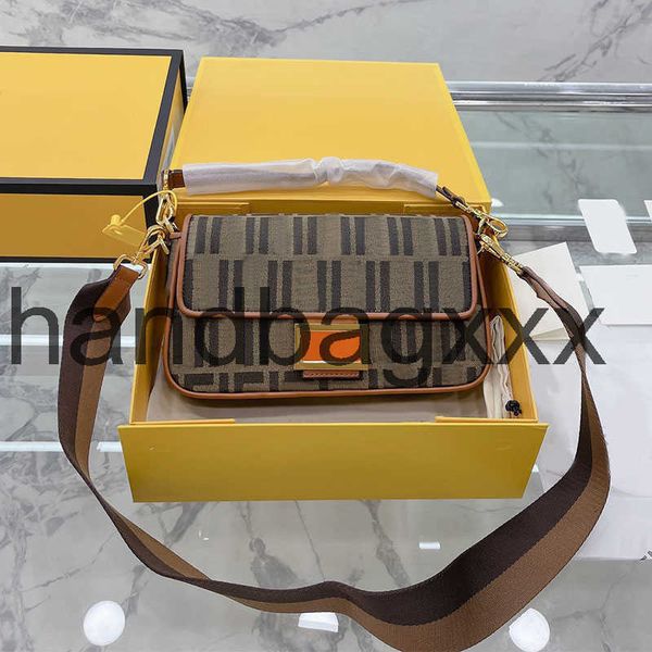 designer handbag middle ancient baguette bag flap messenger bags ladies crossbody handbag single shoulder letter pack handbags women wallet
designer handbag middle ancient baguette bag flap messenger bags ladies crossbody handbag single shoulder letter pack handbags women wallet