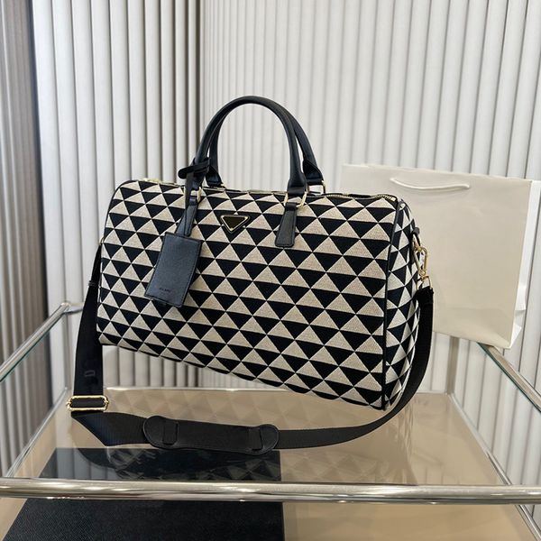fashion duffle bags for women designer crossbody triangle bag men handbags travel tote
fashion duffle bags for women designer crossbody triangle bag men handbags travel tote