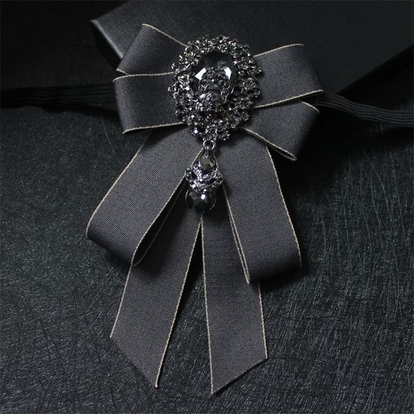 british men women silk satin ribbon bow tie cravat luxury groom necktie business wedding party alloy crystal bowtie 220622, Black;gray
british men women silk satin ribbon bow tie cravat luxury groom necktie business wedding party alloy crystal bowtie 220622, Black;gray