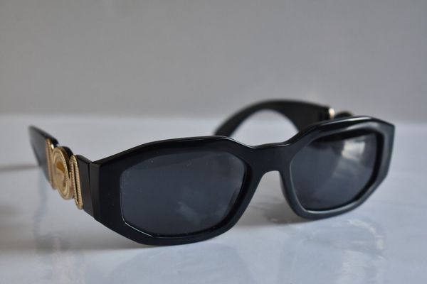 Summer Sunglasses Man Woman Unisex Fashion Glasses 4361 Sunglasses UV400 8 Color Optional With case and box PJS5
Summer Sunglasses Man Woman Unisex Fashion Glasses 4361 Sunglasses UV400 8 Color Optional With case and box PJS5