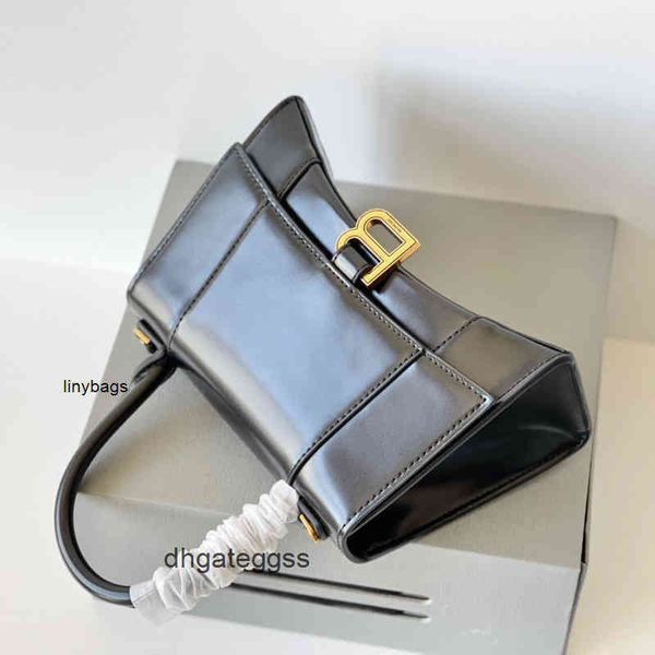 balencaigass handbags italy new hourglass bags handbag better selling black full leather womens hourglass hand messenger small fashi 5a qual
balencaigass handbags italy new hourglass bags handbag better selling black full leather womens hourglass hand messenger small fashi 5a qual