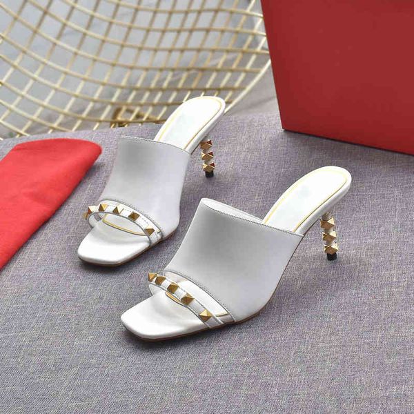 shoes 2022 summer new sandals women's thin heel rivets high heels cool open toe slippers elegant large shoes, Black
shoes 2022 summer new sandals women's thin heel rivets high heels cool open toe slippers elegant large shoes, Black