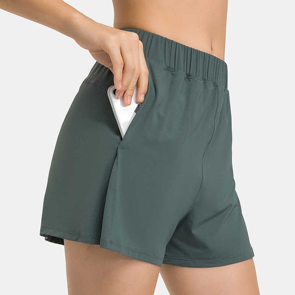 l196 women short sweatpants quick drying yoga pants with side drop-in pockets casual thin sports shorts elastic outdoor fitness training, White;red
l196 women short sweatpants quick drying yoga pants with side drop-in pockets casual thin sports shorts elastic outdoor fitness training, White;red