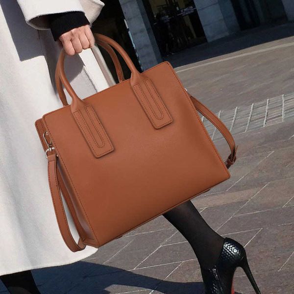 showecomfort01 store large capacity bag female commuter handbag 2022 new style fashionable atmosphere high-grade sense single shoulder messe
showecomfort01 store large capacity bag female commuter handbag 2022 new style fashionable atmosphere high-grade sense single shoulder messe