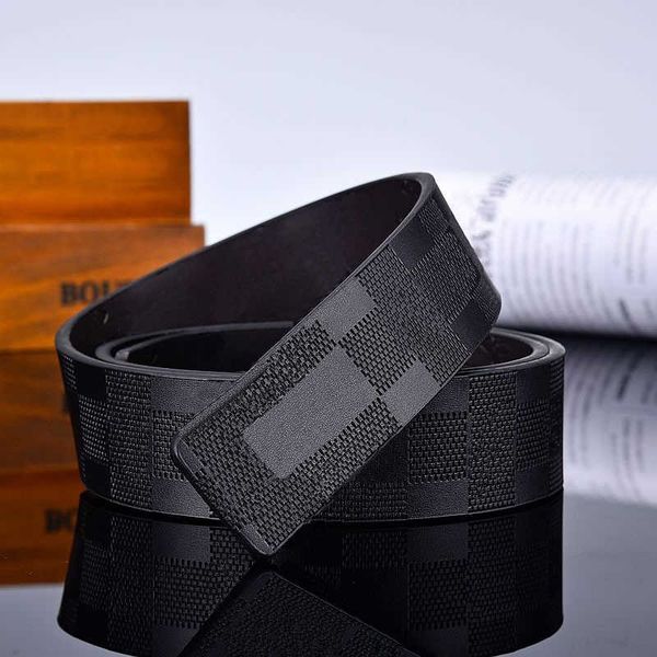 2022 double side luxury men designers belts with alloy v buckle of mens leather belt waistband l., Black;brown
2022 double side luxury men designers belts with alloy v buckle of mens leather belt waistband l., Black;brown