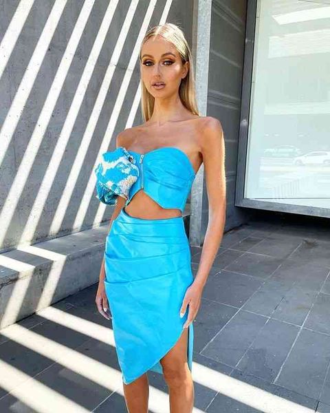 casual dresses spring summer fashion temperament breast wrapping vest short skirt two piece set, Black;gray
casual dresses spring summer fashion temperament breast wrapping vest short skirt two piece set, Black;gray