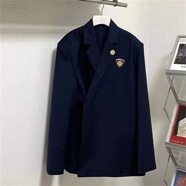 women's suits & blazers designer college style leisure loose and thin short suit coat women's 2022 spring paris show new gic6, White;black
women's suits & blazers designer college style leisure loose and thin short suit coat women's 2022 spring paris show new gic6, White;black