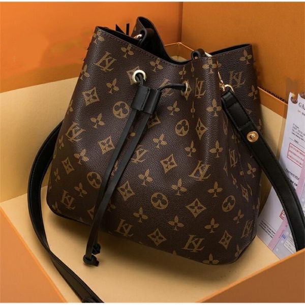 fashion women's bag fashionable designer retro bucket cross women's large capacity summer shoulder bag luxury bag g220701
fashion women's bag fashionable designer retro bucket cross women's large capacity summer shoulder bag luxury bag g220701