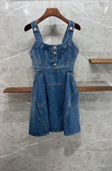 2022 european luxury dress fashion patchwork slim fit suspender denim shorts dress, White;black
2022 european luxury dress fashion patchwork slim fit suspender denim shorts dress, White;black