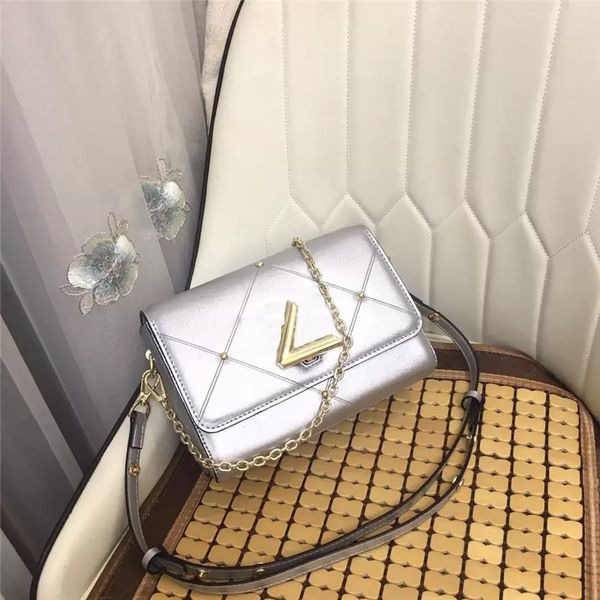 designer bags luxury quilted lambskin twist mm m59029 women handbags purse crossbody shoulder bag high quality
designer bags luxury quilted lambskin twist mm m59029 women handbags purse crossbody shoulder bag high quality