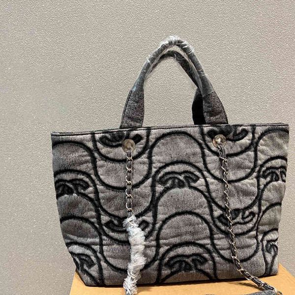 designer channelity bags for women black handbag leather chain slant shoulder clutch totes bag cc double letters solid hasp waist square str
designer channelity bags for women black handbag leather chain slant shoulder clutch totes bag cc double letters solid hasp waist square str