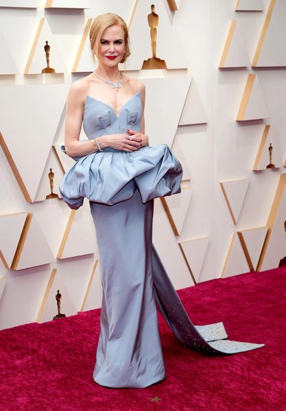 nicole kidman 2022 oscars red carpet evening dresses strapless ruched peplum beaded stones sweep train formal party gowns, Black;red
nicole kidman 2022 oscars red carpet evening dresses strapless ruched peplum beaded stones sweep train formal party gowns, Black;red