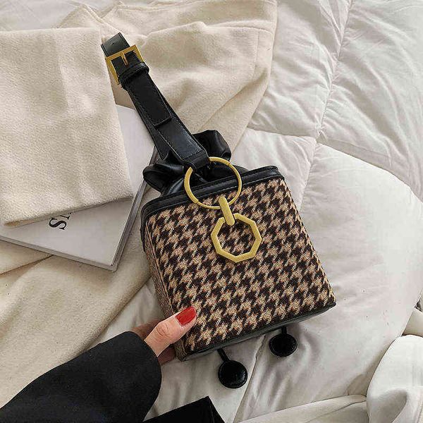 evening bag designer houndstooth small box shape pu crossbody with short handle 2022 winter shoulder handbags totes 0623
evening bag designer houndstooth small box shape pu crossbody with short handle 2022 winter shoulder handbags totes 0623