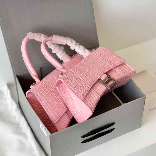 handbag classic bbalencaigas bags selling crocodile pattern patent leather bright face pink cherry blossom powder full wo
handbag classic bbalencaigas bags selling crocodile pattern patent leather bright face pink cherry blossom powder full wo