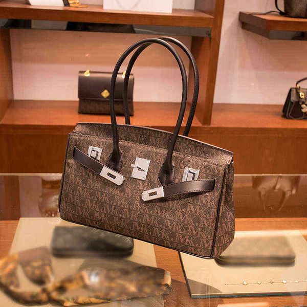 2022 trendy net red fashion printed armpit bag person foreign style single shoulder women's diagonal cross hand
2022 trendy net red fashion printed armpit bag person foreign style single shoulder women's diagonal cross hand