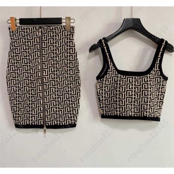 2021 sling outer wear sleeveless women's knitted vest short skirt suit 422, Gray
2021 sling outer wear sleeveless women's knitted vest short skirt suit 422, Gray
