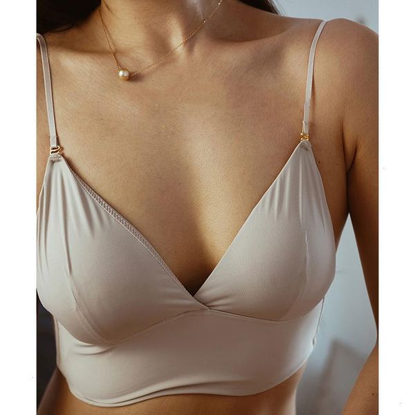womens underwear small chest low back bra thin bras soft seamless female backless padd bralette, Red;black
womens underwear small chest low back bra thin bras soft seamless female backless padd bralette, Red;black