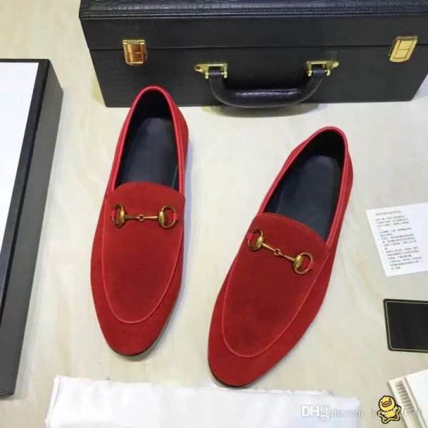 sandal luxury men princetown velvet slippers mules loafers genuine leather flats with buckle bees snake pattern mocassin casual shoes big si, Black
sandal luxury men princetown velvet slippers mules loafers genuine leather flats with buckle bees snake pattern mocassin casual shoes big si, Black