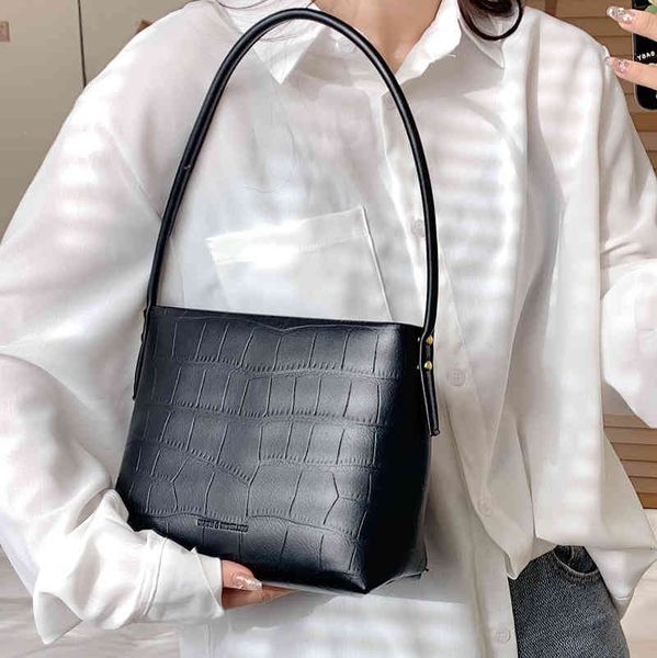 bags handbags high sense small women's 2022 handbag autumn and winter versatile one shoulder armpit fashion bucket, Black;red
bags handbags high sense small women's 2022 handbag autumn and winter versatile one shoulder armpit fashion bucket, Black;red