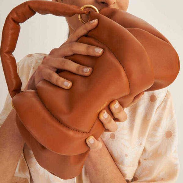 bolso pequeo vintage acolchado de diseador para mujer, bandolera de cuero pu con asa corta, de lujo, para invierno, 220428
bolso pequeo vintage acolchado de diseador para mujer, bandolera de cuero pu con asa corta, de lujo, para invierno, 220428