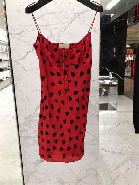 casual dresses slim fitting suspender floral dress high sense french summer hip wrap with red skirt, Black;gray
casual dresses slim fitting suspender floral dress high sense french summer hip wrap with red skirt, Black;gray
