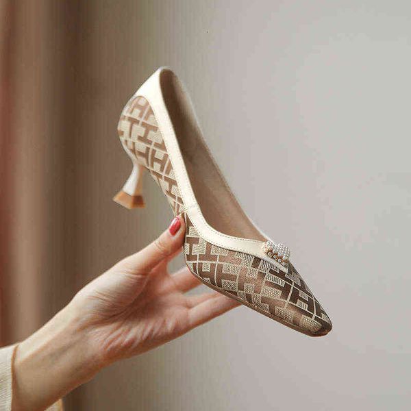 designer women's shoes boots spring 2022 french plaid shallow mouth color matching small square head high heels temperament single shoe, Black 
designer women's shoes boots spring 2022 french plaid shallow mouth color matching small square head high heels temperament single shoe, Black