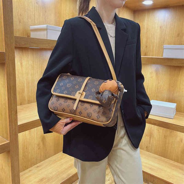 2022 factory wholesale women's hand-held shoulder trendy fashion messenger bag medieval tote bag 5y13
2022 factory wholesale women's hand-held shoulder trendy fashion messenger bag medieval tote bag 5y13