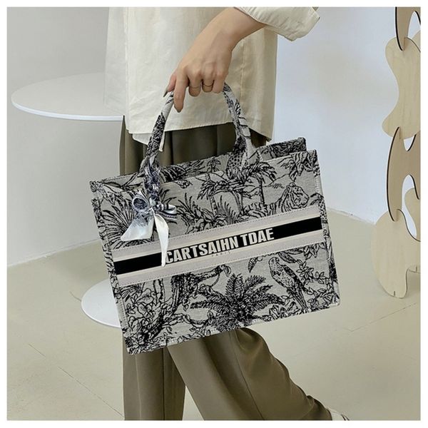 53% off online sale simple fashion female monet blues oil painting chain hand large capacity
53% off online sale simple fashion female monet blues oil painting chain hand large capacity