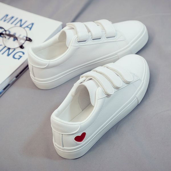 woman casual shoe leather upper peach heart round head trainer sneaker velcro skateboard shoes comfortable rubber soled shoes classic white, Black
woman casual shoe leather upper peach heart round head trainer sneaker velcro skateboard shoes comfortable rubber soled shoes classic white, Black