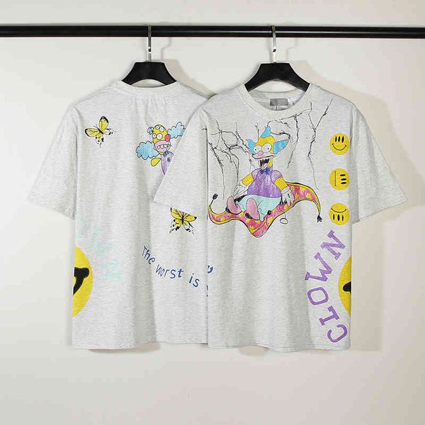 new design brand men's fashion hand-painted graffiti face print niche dign short sleeve loose t-shirt, White;black
new design brand men's fashion hand-painted graffiti face print niche dign short sleeve loose t-shirt, White;black