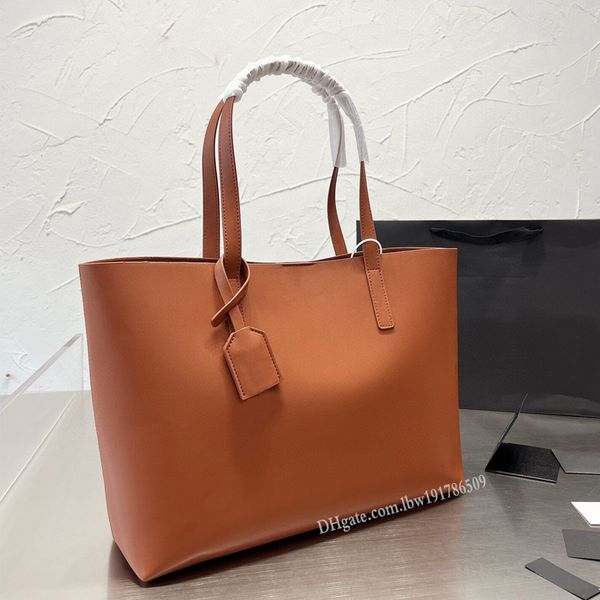 2022 large luxurys designers bags women shoulder bag plain soft leather handbags totes classic letter printing 2 piece set wallet shoulder h
2022 large luxurys designers bags women shoulder bag plain soft leather handbags totes classic letter printing 2 piece set wallet shoulder h