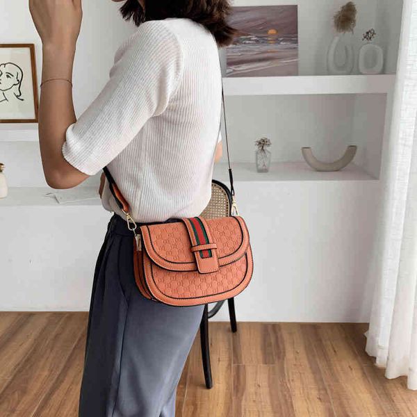 2022 factory wholesale new classic fashion women's summer diagonal versatile foreign style single shoulder bag
2022 factory wholesale new classic fashion women's summer diagonal versatile foreign style single shoulder bag
