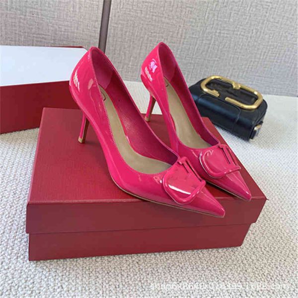 slippers high version pointed shallow mouth v family metal buckle thin heel shoes fashion versatile leather high heels women's sbfw, Black
slippers high version pointed shallow mouth v family metal buckle thin heel shoes fashion versatile leather high heels women's sbfw, Black