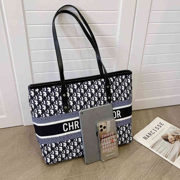 shopping classic women's vegetable basket quality version handbag high appearance luxury designer
shopping classic women's vegetable basket quality version handbag high appearance luxury designer