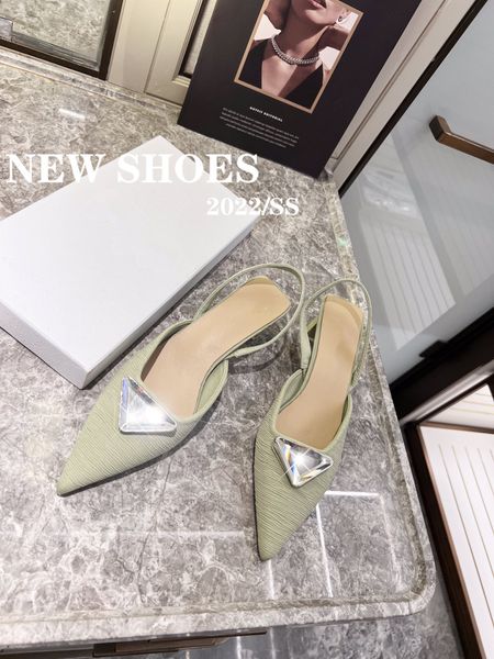fashion-luxury sandals high heel women checkerboard single shoes square toe retro leather shoes, Black
fashion-luxury sandals high heel women checkerboard single shoes square toe retro leather shoes, Black