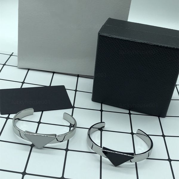 luxury p letter bangle stainless steel black and white adjustable bracelet fashion jewelry neutral hip hop retro valentine bracelet party gi
luxury p letter bangle stainless steel black and white adjustable bracelet fashion jewelry neutral hip hop retro valentine bracelet party gi