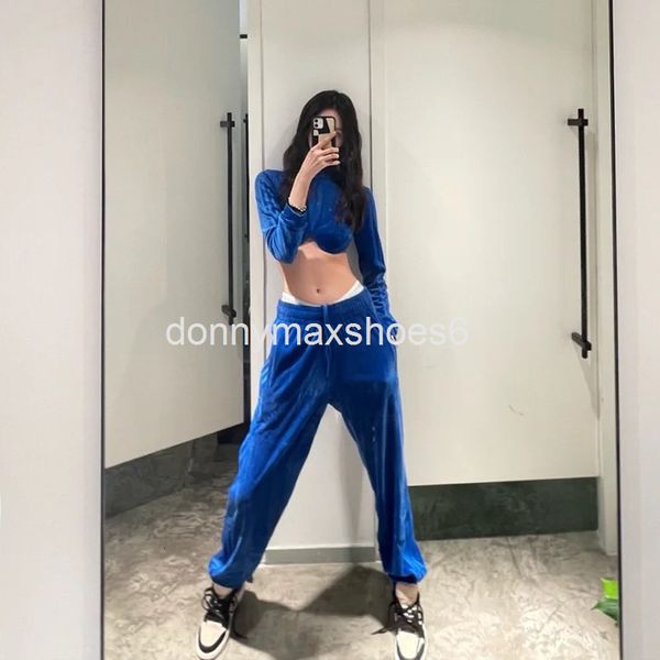 two piece dress chao brand velvet sports suit 21 autumn and winter long sleeved chest wrap jacket elastic waist wide leg guard pants two-pie, White
two piece dress chao brand velvet sports suit 21 autumn and winter long sleeved chest wrap jacket elastic waist wide leg guard pants two-pie, White