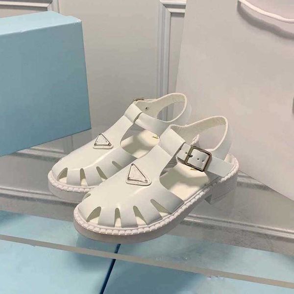2022 summer fashion slippers sandals sliders for women women's shoes black thick heel baotou sandals 02
2022 summer fashion slippers sandals sliders for women women's shoes black thick heel baotou sandals 02