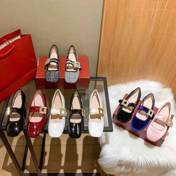 dress shoes european and american ladies spring autumn style flat shoes crystal diamond buckle mary jane 2o02, Black
dress shoes european and american ladies spring autumn style flat shoes crystal diamond buckle mary jane 2o02, Black